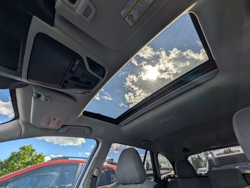 Used 2023 Subaru Outback Premium AWD/4WD image 32