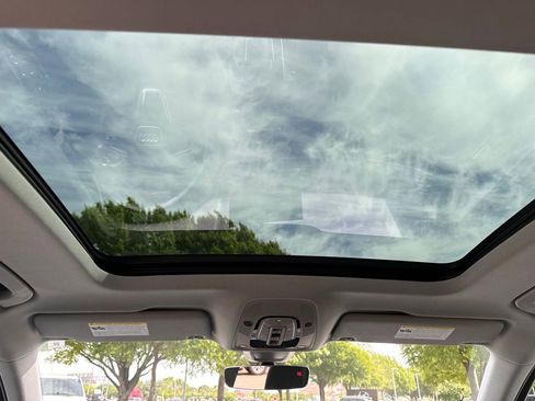 Used 2023 Audi Q5 2.0T Premium w/ Convenience Package image 19