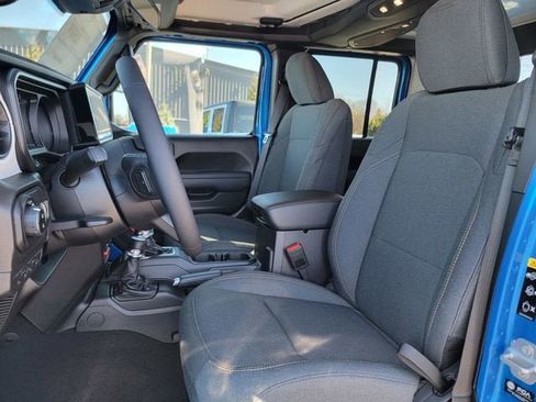 New 2026 Jeep Gladiator Sport AWD/4WD image 19