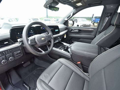 New 2025 Chevrolet Suburban Premier image 10