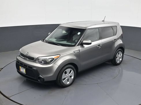 Used 2015 Kia Soul FWD image 14
