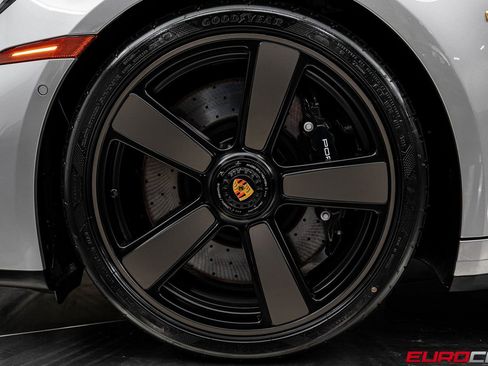 Used 2026 Porsche 911 Carrera 4 GTS AWD/4WD image 27