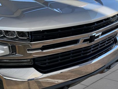 Used 2019 Chevrolet Silverado 1500 LT w/ Texas Edition AWD/4WD image 29