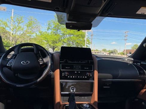 Certified 2024 INFINITI QX80 Sensory AWD/4WD image 14