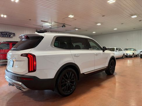 Used 2022 Kia Telluride SX w/ SX Prestige Package AWD/4WD image 10