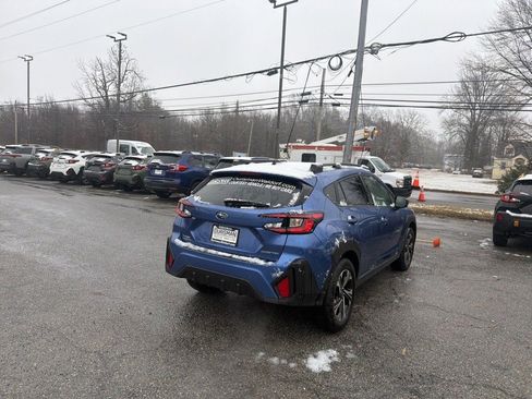 Used 2025 Subaru Crosstrek 2.0i Premium image 3