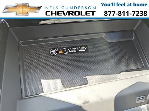 New 2025 Chevrolet Suburban LT w/ Advanced Technology Package image 31