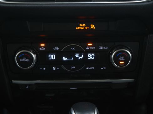 Used 2016 MAZDA MAZDA6 Touring image 17