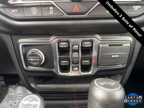 Used 2022 Jeep Wrangler Unlimited Sahara w/ Cold Weather Group image 21