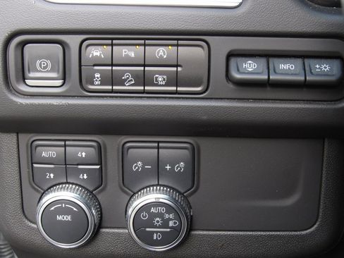 Used 2023 GMC Yukon XL AT4 w/ AT4 Premium Package image 37