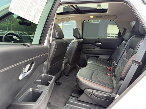 Certified 2025 Nissan Pathfinder Platinum w/ Cargo Package AWD/4WD image 30