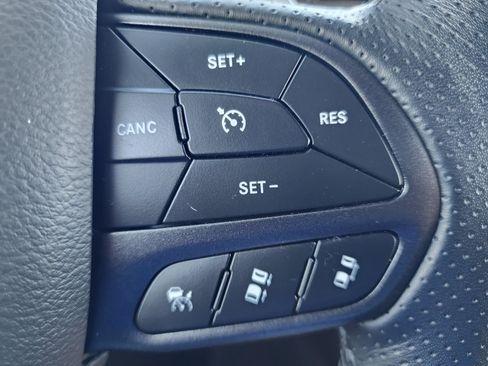 Used 2025 Dodge Durango GT AWD/4WD image 21