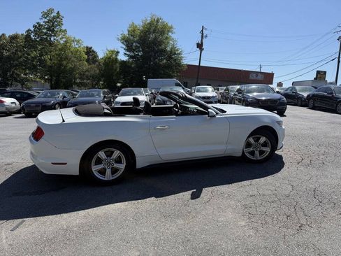 Used 2016 Ford Mustang Convertible RWD image 15