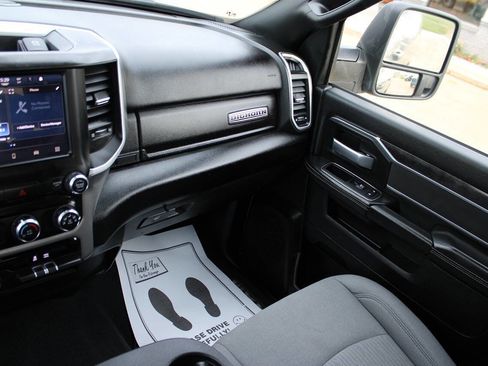 Used 2024 RAM 2500 Big Horn w/ Bed Utility Group image 16