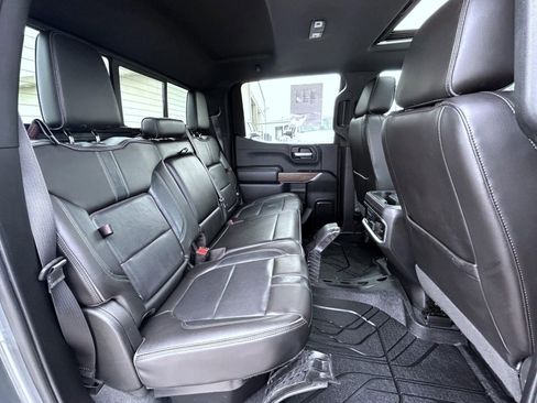 Certified 2019 Chevrolet Silverado 1500 High Country w/ High Country Premium Package AWD/4WD image 18