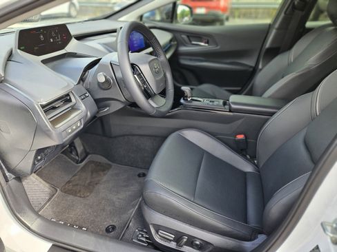 Used 2026 Toyota Prius image 19