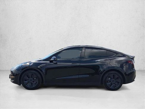 Used 2024 Tesla Model Y Long Range AWD/4WD image 8
