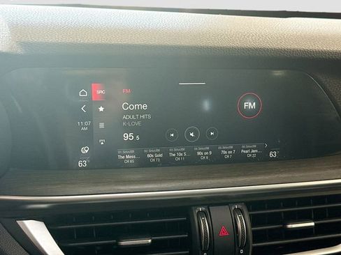 Used 2023 Alfa Romeo Stelvio Ti AWD/4WD image 16