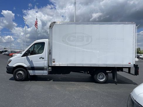 Used 2016 Mercedes-Benz Sprinter 3500 image 2