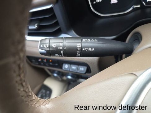 Used 2021 GMC Yukon XL Denali image 15