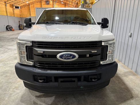 Used 2018 Ford F250 XL w/ Power Equipment Group image 7