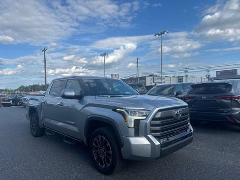 Used 2024 Toyota Tundra Limited AWD/4WD image 8