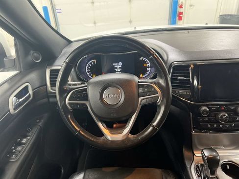 Used 2021 Jeep Grand Cherokee Laredo X AWD/4WD image 11