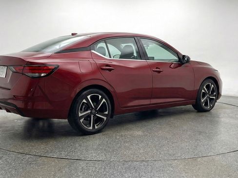 Used 2025 Nissan Sentra SV FWD image 9