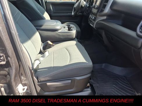 Used 2024 RAM 3500 Tradesman w/ Chrome Appearance Group AWD/4WD image 10