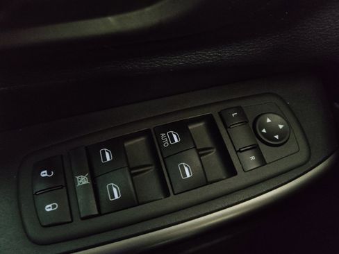 Used 2020 Jeep Cherokee Latitude image 27