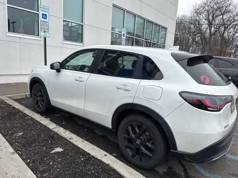 Used 2023 Honda HR-V Sport image 21