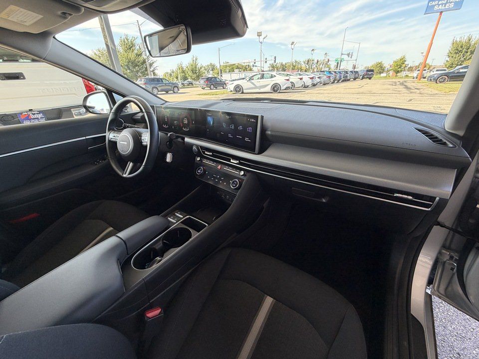 Used 2026 Hyundai Sonata SEL FWD image 25
