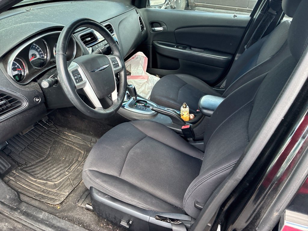 Used 2013 Chrysler 200 Touring w/ Cold Weather Group FWD image 6