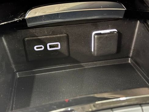 Used 2023 Buick Envision Preferred FWD image 31