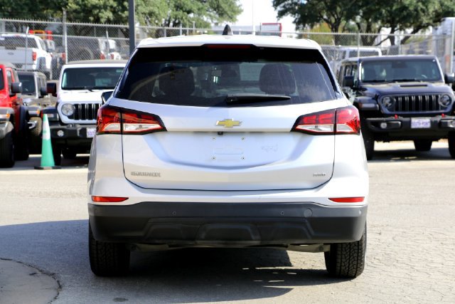 Used 2022 Chevrolet Equinox LS w/ LS Convenience Package AWD/4WD image 6