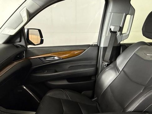Used 2020 Cadillac Escalade Luxury image 20