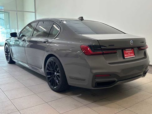 Used 2021 BMW 750i xDrive w/ Executive Package AWD/4WD image 5