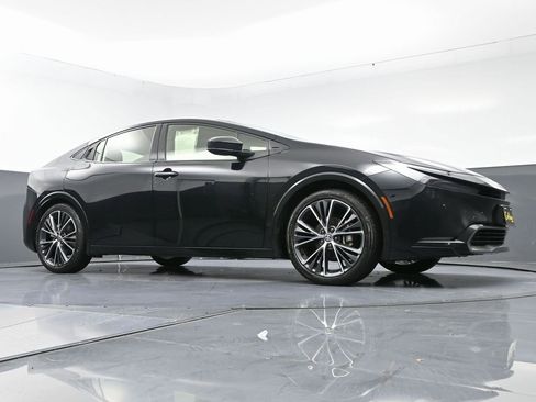 Used 2024 Toyota Prius XLE image 50