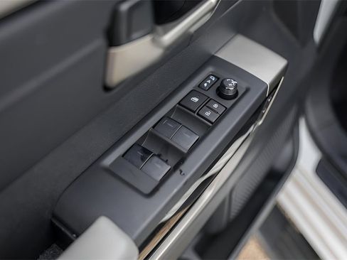 Used 2024 Toyota Tundra Limited image 26