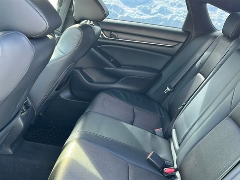 Used 2018 Honda Accord Sport image 22