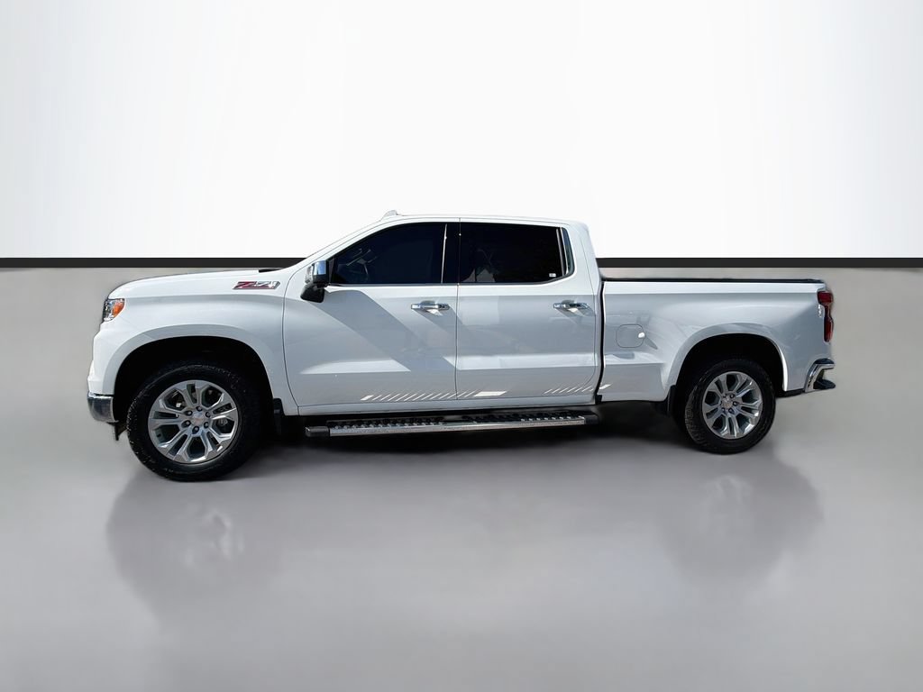 Used 2025 Chevrolet Silverado 1500 LTZ AWD/4WD image 8