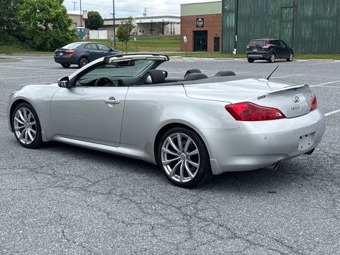 Used 2010 INFINITI G37 Convertible w/ Premium Pkg RWD image 5