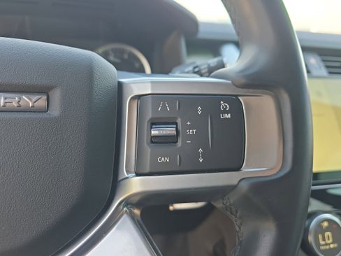 Used 2023 Land Rover Discovery S R-Dynamic image 25