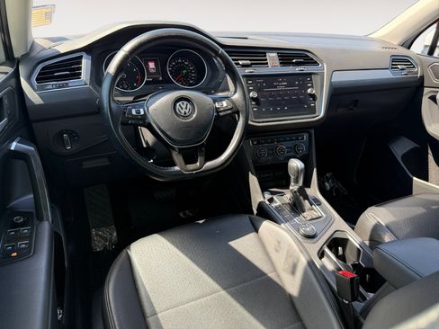 Used 2019 Volkswagen Tiguan SE AWD/4WD image 15