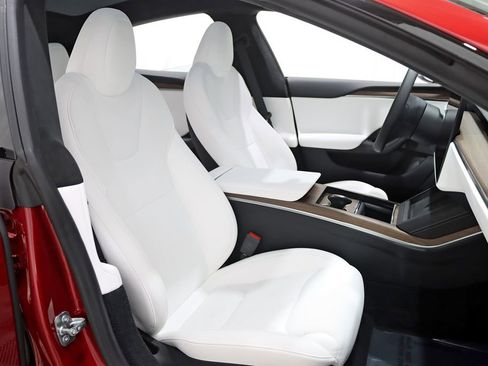 Used 2026 Tesla Model S AWD/4WD image 28