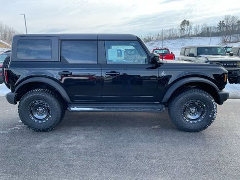 New 2025 Ford Bronco Outer Banks w/ Sasquatch Package image 3