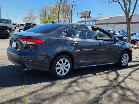 Used 2025 Toyota Corolla LE image 12
