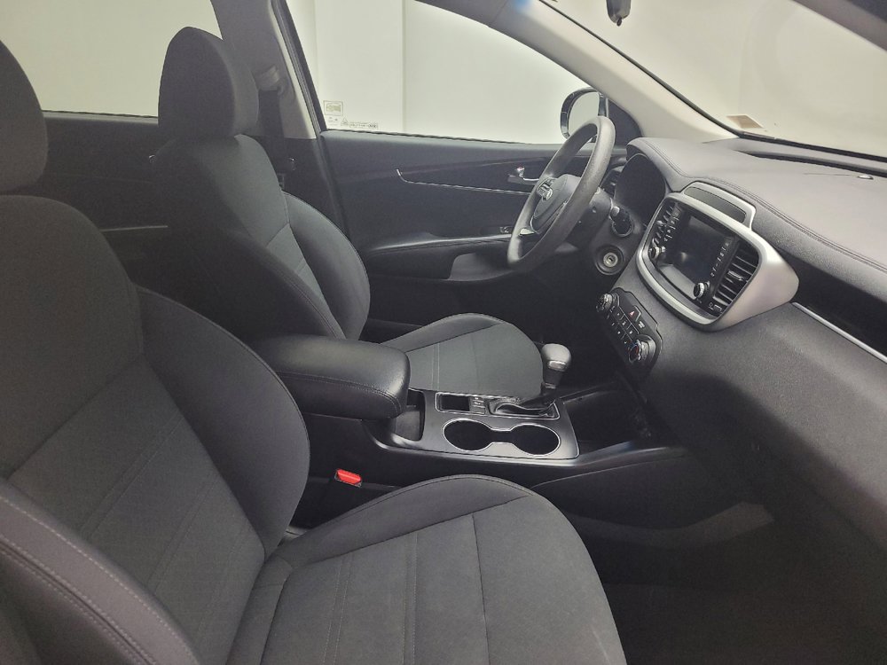Used 2019 Kia Sorento AWD image 21
