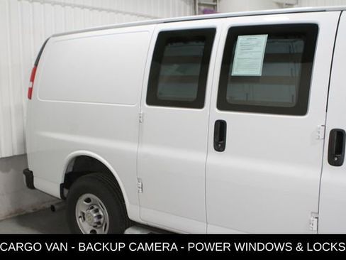 Used 2024 Chevrolet Express 2500 w/ Driver Convenience Package RWD image 3