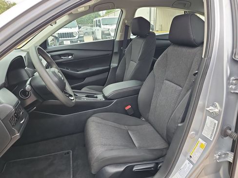 Used 2025 Honda Accord LX image 25